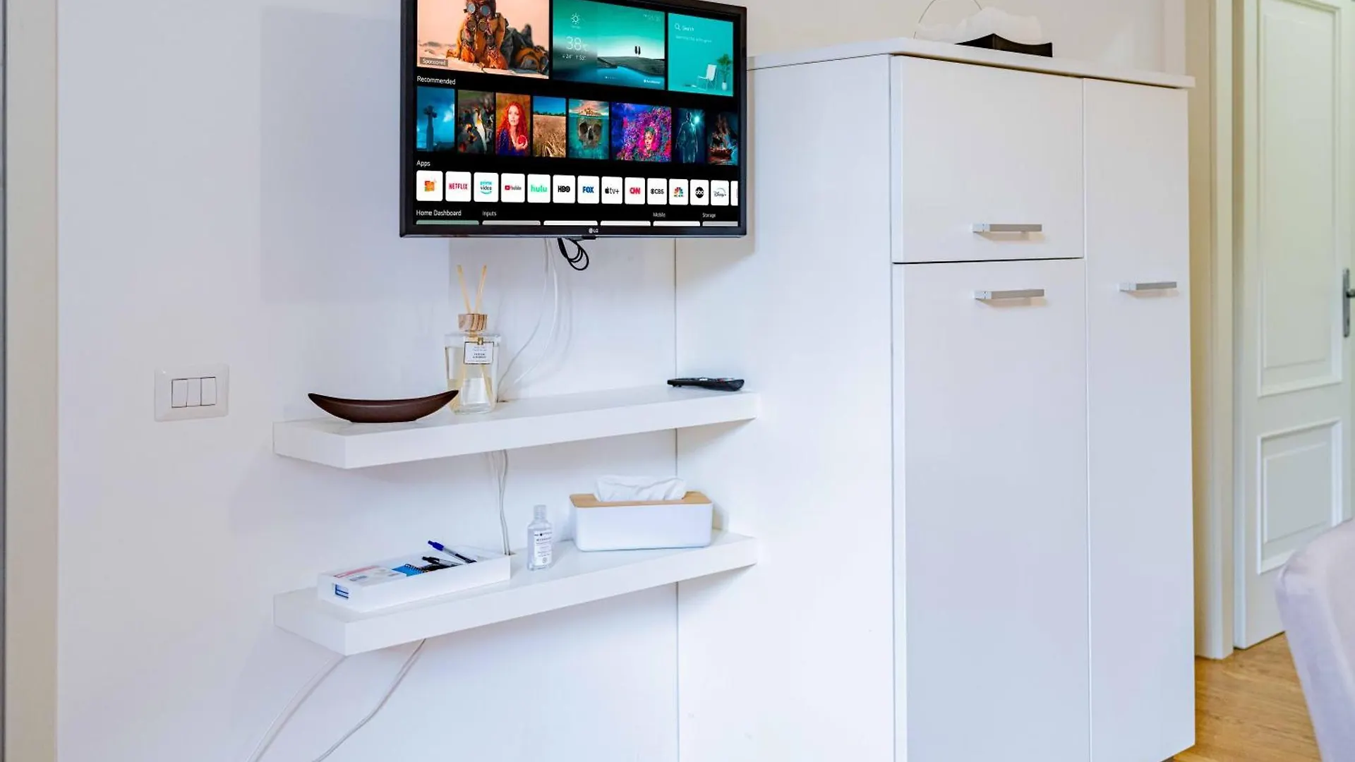 Casa Bouganville 데센자노델가르다 0*,